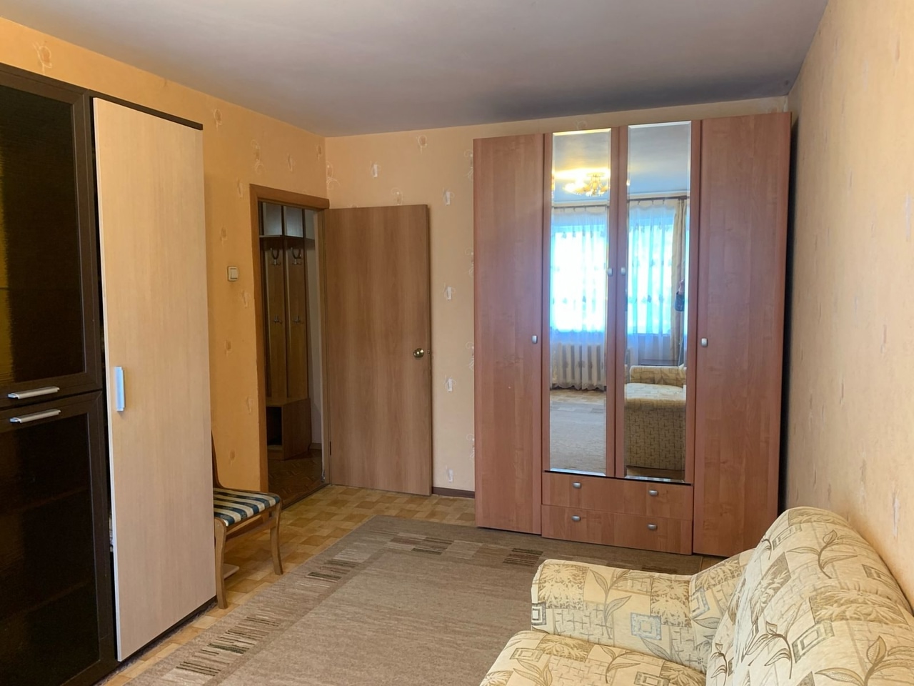 Светлая трехкомнатная квартира - фото 2