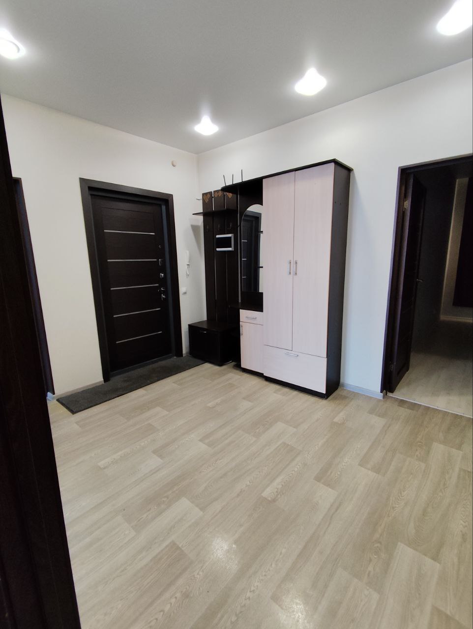 Сдается трехкомнатная квартира - фото 8