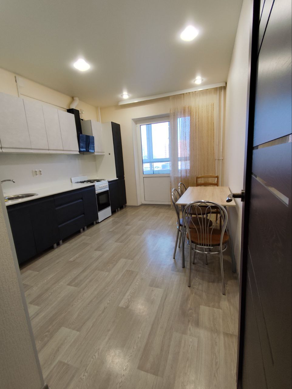 Сдается трехкомнатная квартира - фото 16